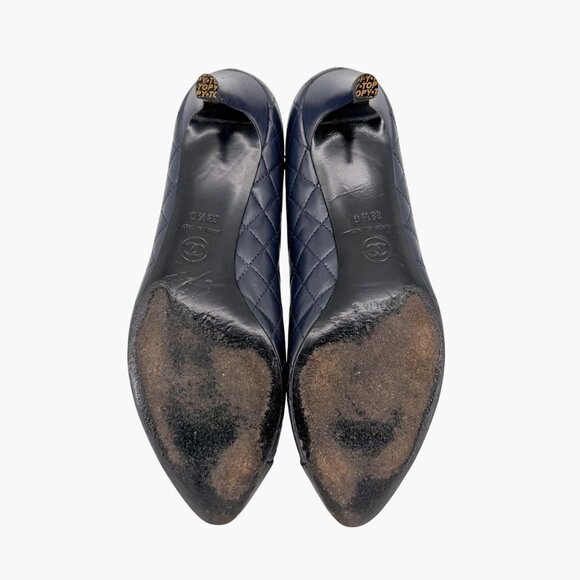 Chanel Camellia Cap Toe Pumps Navy Quilted Leather Low Heel Size 38.5 C US 7.5-8 - Picture 14 of 16